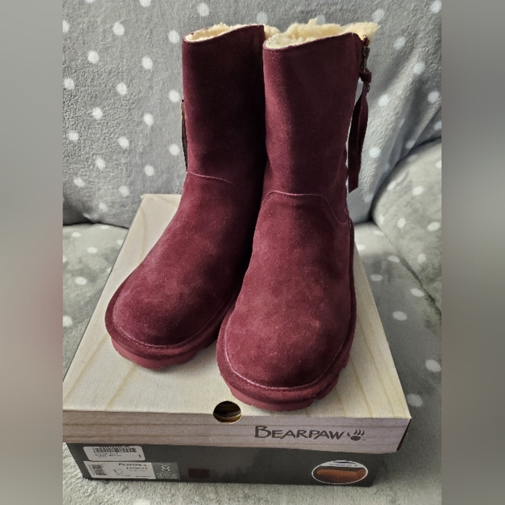 Brand New, Never worn, BearPaw Short Wide boots